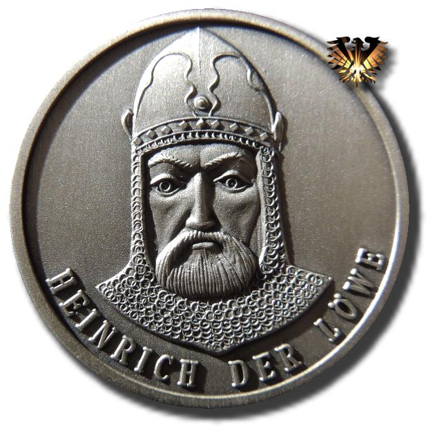 Aus Kaiserlichem Stamm. Gedenk Silbermünze zu 10 DM 1995, mit Abbild von Heinrich dem Löwen und eine Medaille.