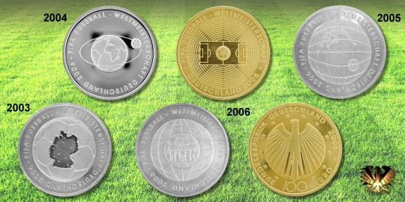 Zusammenstellung der deutschen Euro Fußballmünzen, der FIFA-WM 2006. 1 Goldmünze zu 100 Euro, 4 Silbereuro zu € 10.-